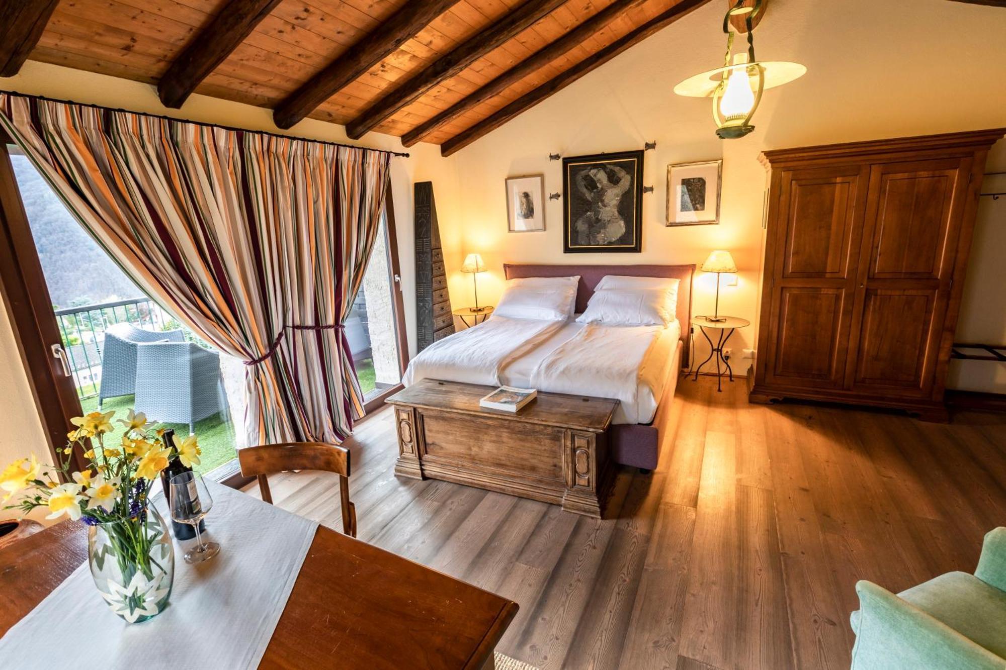Wine & Art Relais Vallombrosa Castelrotto Room photo